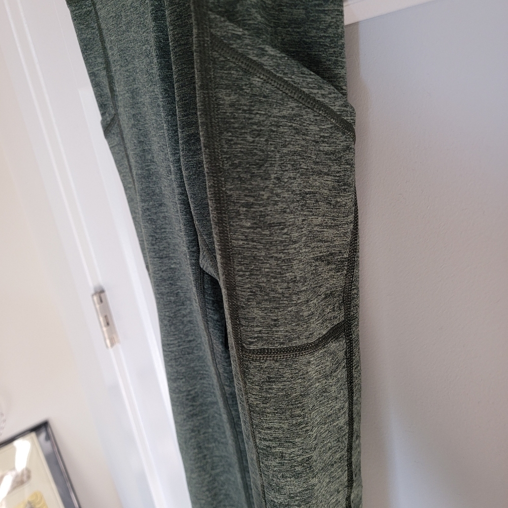 Aerie Pocket Legging - Picture 4 of 5